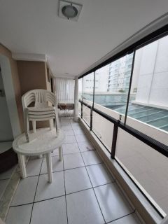 APARTAMENTO QUADRA MAR COM 02 DORMITÓRIOS DISPONÍVEL PARA LOCAÇÃO ANUAL