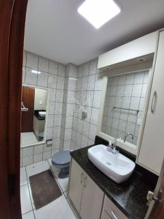 APARTAMENTO QUADRA MAR COM 02 DORMITÓRIOS DISPONÍVEL PARA LOCAÇÃO ANUAL