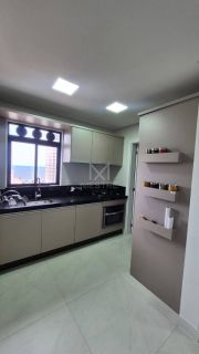 APARTAMENTO MOBILIADO COM 03 SUÍTES PARA LOCAÇÃO ANUAL