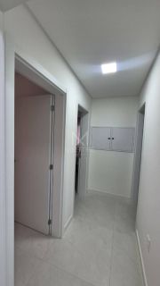 APARTAMENTO MOBILIADO COM 03 SUÍTES PARA LOCAÇÃO ANUAL