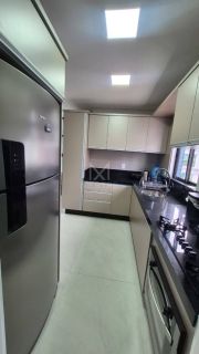 APARTAMENTO MOBILIADO COM 03 SUÍTES PARA LOCAÇÃO ANUAL