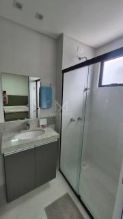 APARTAMENTO MOBILIADO COM 03 SUÍTES PARA LOCAÇÃO ANUAL