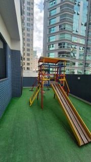 APARTAMENTO MOBILIADO COM 03 SUÍTES PARA LOCAÇÃO ANUAL