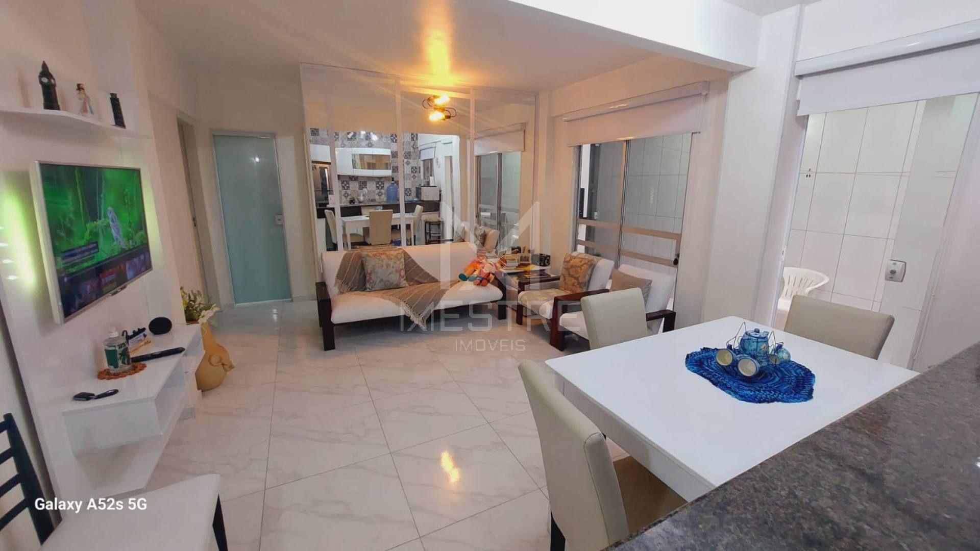 APARTAMENTO QUADRA MAR MOBILIADO A VENDA NA MEIA PRAIA