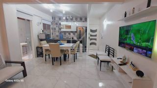 APARTAMENTO QUADRA MAR MOBILIADO A VENDA NA MEIA PRAIA