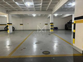 APARTAMENTO AMPLO COM 3 SUÍTES NO CORAÇÃO DA MEIA PRAIA