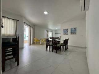 APARTAMENTO AMPLO COM 3 SUÍTES NO CORAÇÃO DA MEIA PRAIA