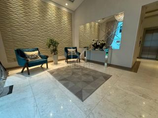 APARTAMENTO AMPLO COM 3 SUÍTES NO CORAÇÃO DA MEIA PRAIA