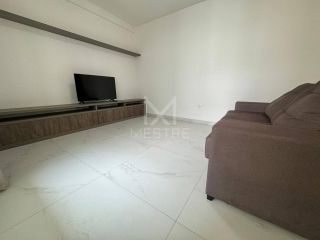 APARTAMENTO AMPLO COM 3 SUÍTES NO CORAÇÃO DA MEIA PRAIA