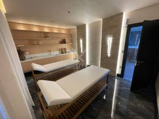 OPORTUNIDADE DE FLAT NA QUADRA DO MAR EM MEIA PRAIA