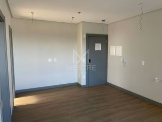 OPORTUNIDADE DE FLAT NA QUADRA DO MAR EM MEIA PRAIA