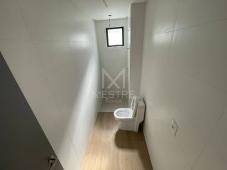 OPORTUNIDADE DE FLAT NA QUADRA DO MAR EM MEIA PRAIA