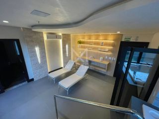 OPORTUNIDADE DE FLAT NA QUADRA DO MAR EM MEIA PRAIA