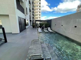 OPORTUNIDADE DE FLAT NA QUADRA DO MAR EM MEIA PRAIA