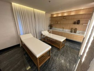 OPORTUNIDADE DE FLAT NA QUADRA DO MAR EM MEIA PRAIA