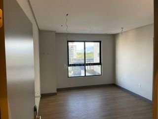 OPORTUNIDADE DE FLAT NA QUADRA DO MAR EM MEIA PRAIA