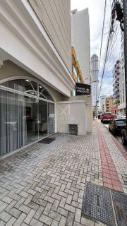 SALA COMERCIAL AMPLA EM ITAPEMA MEIA PRAIA