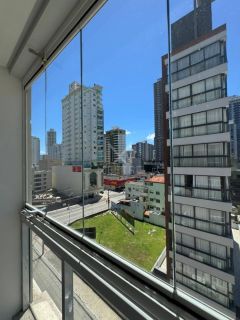 APARTAMENTO QUADRA MAR 02 SUÍTES-MEIA PRAIA ITAPEMA