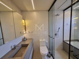 APARTAMENTO FINAMENTE MOBILIADO QUADRA MAR À VENDA NA MEIA PRAIA