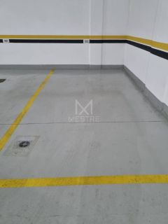 APARTAMENTO FINAMENTE MOBILIADO QUADRA MAR À VENDA NA MEIA PRAIA