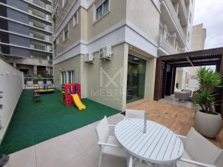 APARTAMENTO FINAMENTE MOBILIADO QUADRA MAR À VENDA NA MEIA PRAIA
