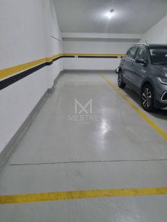 APARTAMENTO FINAMENTE MOBILIADO QUADRA MAR À VENDA NA MEIA PRAIA