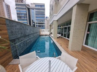 APARTAMENTO FINAMENTE MOBILIADO QUADRA MAR À VENDA NA MEIA PRAIA