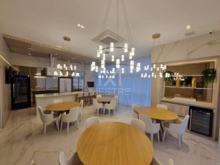 APARTAMENTO FINAMENTE MOBILIADO QUADRA MAR À VENDA NA MEIA PRAIA