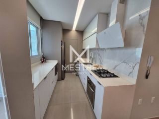 APARTAMENTO COM 03 SUÍTES MOBILIADO À VENDA EM MEIA PRAIA