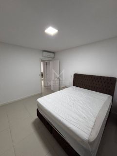APARTAMENTO AMPLO 3 SUÍTES NA MEIA PRAIA PARA LOCAÇÃO ANUAL