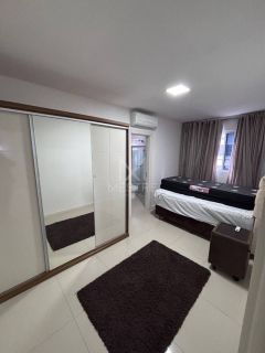 APARTAMENTO AMPLO 3 SUÍTES NA MEIA PRAIA PARA LOCAÇÃO ANUAL