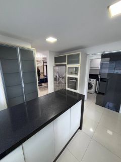 APARTAMENTO AMPLO 3 SUÍTES NA MEIA PRAIA PARA LOCAÇÃO ANUAL