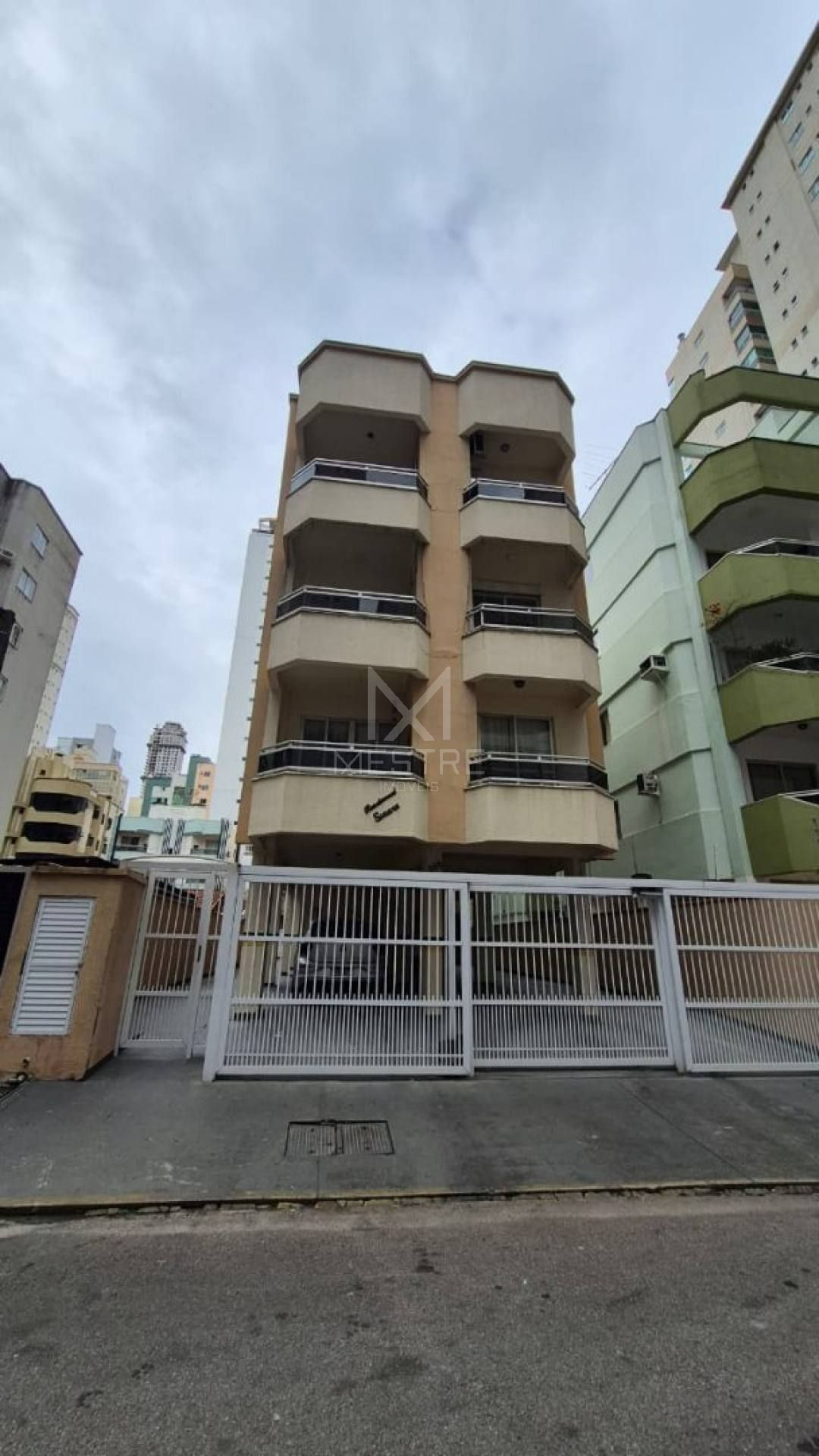 APARTAMENTO COM 02 DORM. PARA LOCAÇÃO ANUAL NA MEIA PRAIA