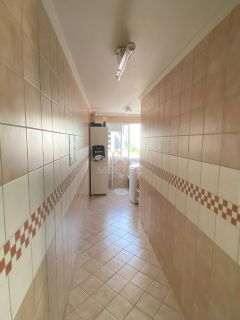 APARTAMENTO QUADRA MAR PARA LOCAÇÃO ANUAL NA MEIA PRAIA