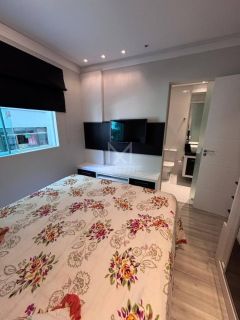 APARTAMENTO DIFERENCIADO COM 03 DORMITÓRIOS + ESCRITÓRIO PARA LOCAÇÃO ANUAL NA MEIA PRAIA