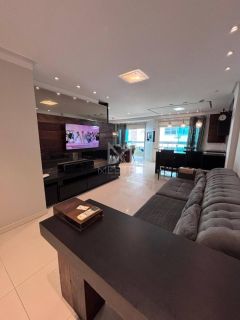 APARTAMENTO DIFERENCIADO COM 03 DORMITÓRIOS + ESCRITÓRIO PARA LOCAÇÃO ANUAL NA MEIA PRAIA