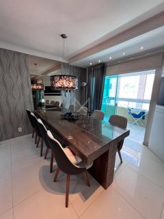APARTAMENTO DIFERENCIADO COM 03 DORMITÓRIOS + ESCRITÓRIO PARA LOCAÇÃO ANUAL NA MEIA PRAIA