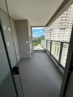 APARTAMENTO NOVO COM 02 SUÍTES À VENDA NA MEIA PRAIA