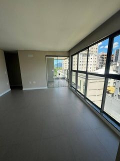 APARTAMENTO NOVO COM 02 SUÍTES À VENDA NA MEIA PRAIA