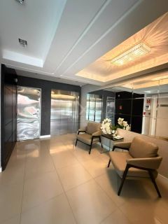 APARTAMENTO MOBILIADO COM 03 SUÍTES À VENDA NA MEIA PRAIA