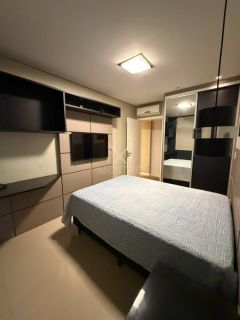 APARTAMENTO MOBILIADO COM 03 SUÍTES À VENDA NA MEIA PRAIA