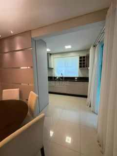 APARTAMENTO MOBILIADO COM 03 SUÍTES À VENDA NA MEIA PRAIA