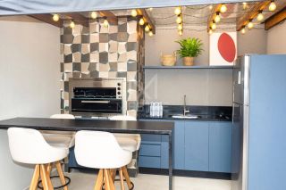 APARTAMENTO COM 03 SUÍTES À VENDA NA MEIA PRAIA
