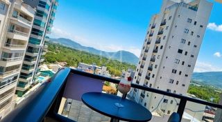 APARTAMENTO COM 03 SUÍTES À VENDA NA MEIA PRAIA