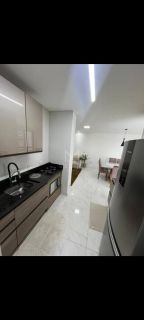 APARTAMENTO COM 03 SUÍTES À VENDA NA MEIA PRAIA