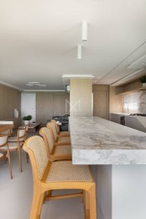 APARTAMENTO NOVO FRENTE MAR ANDAR ALTO PARA VENDA EM ITAPEMA