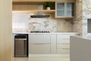 APARTAMENTO NOVO FRENTE MAR ANDAR ALTO PARA VENDA EM ITAPEMA