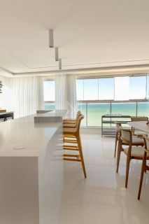 APARTAMENTO NOVO FRENTE MAR ANDAR ALTO PARA VENDA EM ITAPEMA
