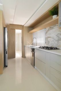 APARTAMENTO NOVO FRENTE MAR ANDAR ALTO PARA VENDA EM ITAPEMA