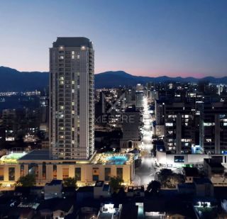 APARTAMENTO 4 SUÍTES ANDAR ALTO PARA VENDA NA MEIA PRAIA